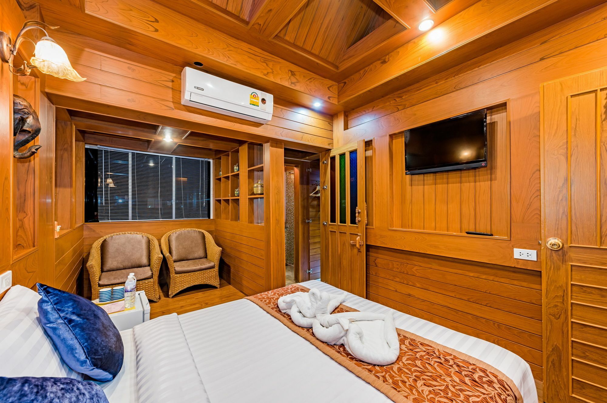 Baan Ratchapruek Villa Phuket ภายนอก รูปภาพ
