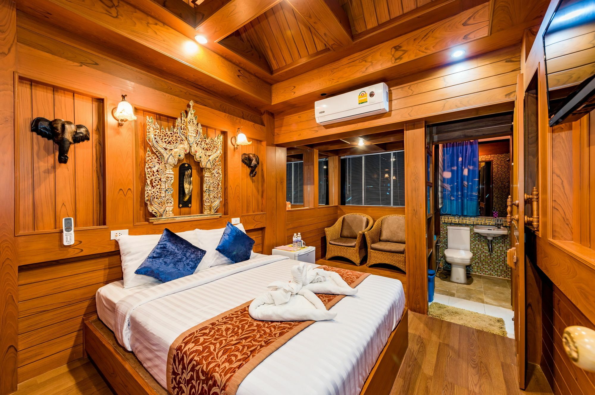 Baan Ratchapruek Villa Phuket ภายนอก รูปภาพ