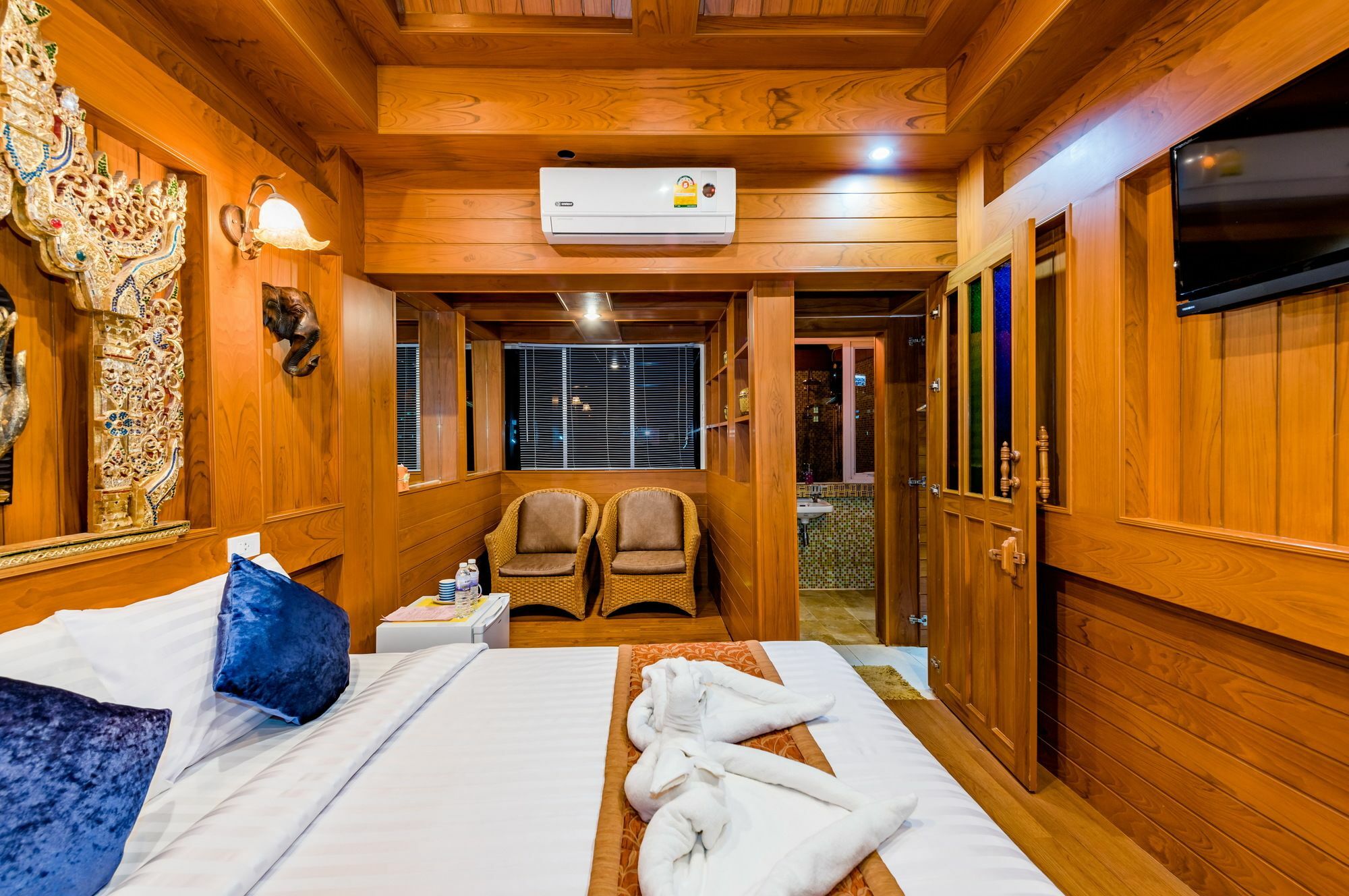 Baan Ratchapruek Villa Phuket ภายนอก รูปภาพ