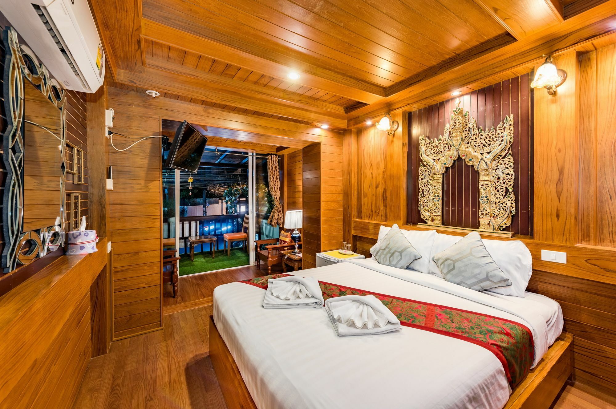 Baan Ratchapruek Villa Phuket ภายนอก รูปภาพ