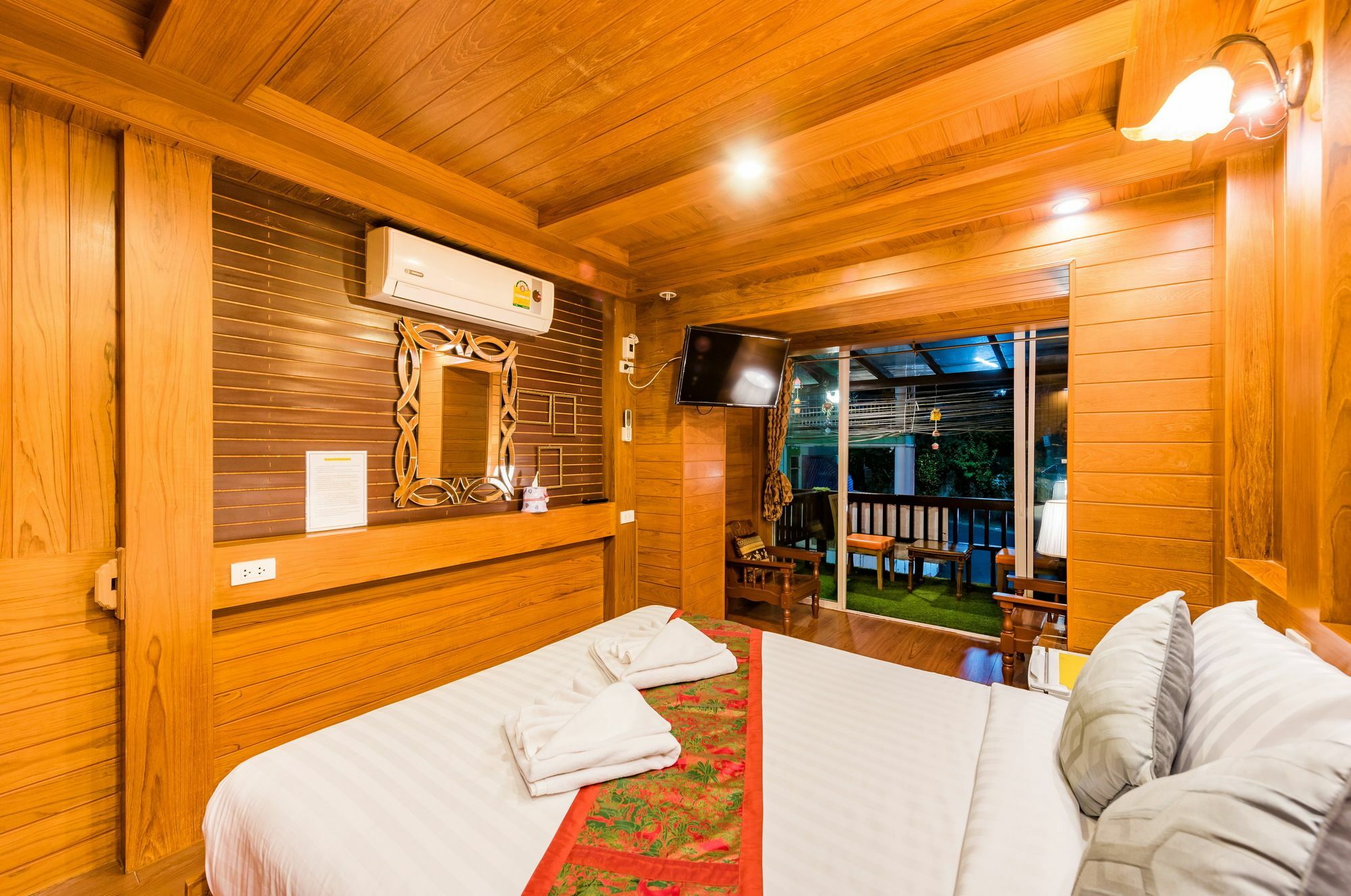 Baan Ratchapruek Villa Phuket ภายนอก รูปภาพ