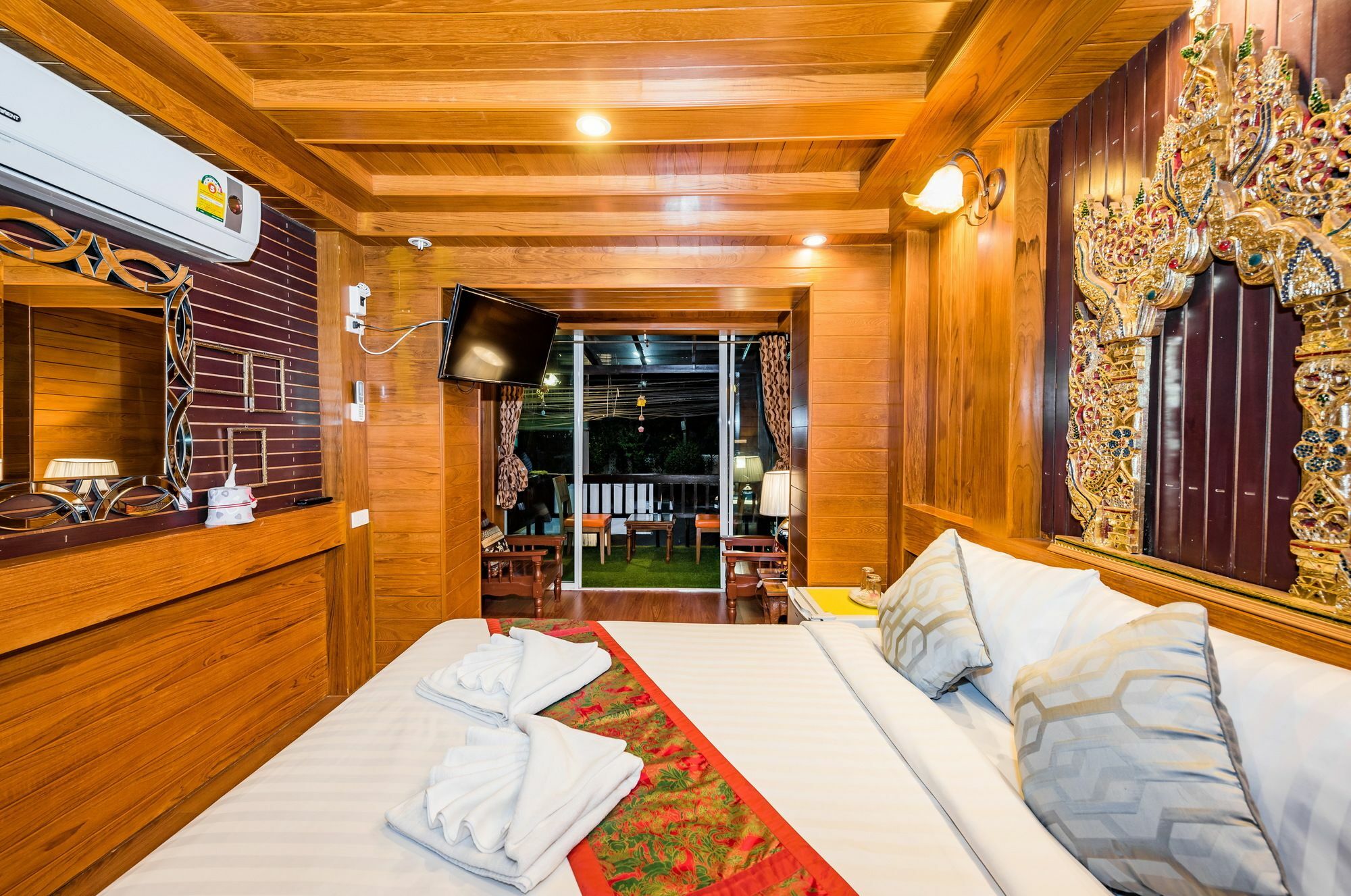 Baan Ratchapruek Villa Phuket ภายนอก รูปภาพ